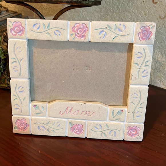 Ceramic “Mom” Frame - Picture 1 of 5